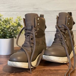 Fitflop Skandi Boots Womens Size 11 in Grey